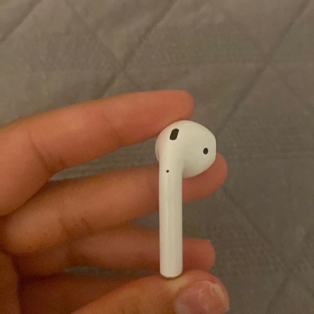 Right ear airpod